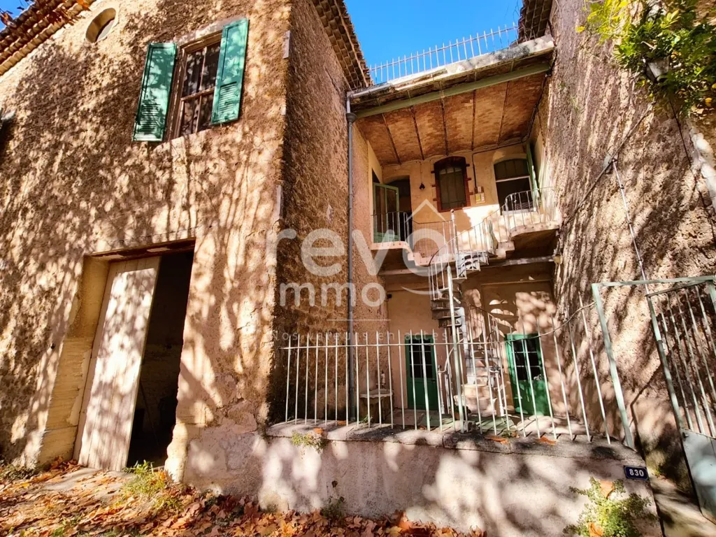 Exterior - Charming Stone House with Potential in Beaumes-de-Venise