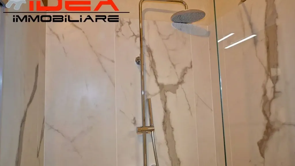 Salles de bain - Fully Rented Apartment with Ascender in Modena