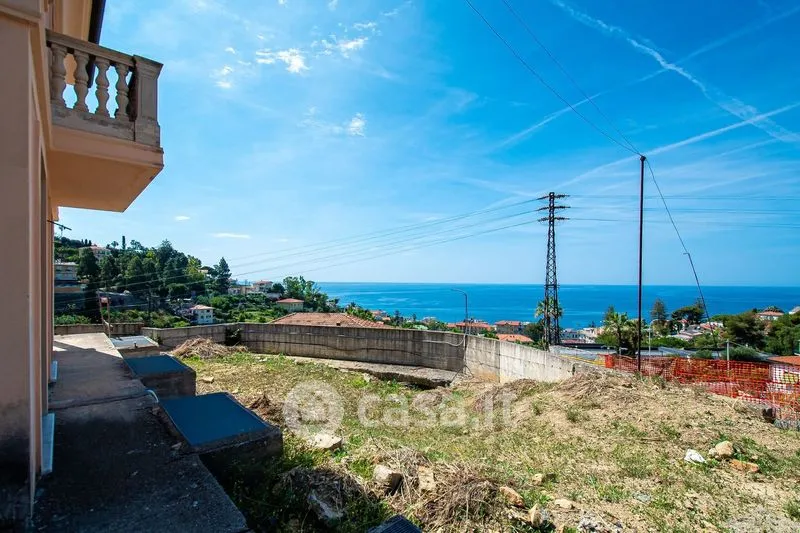 Terrazza - Villa with Balcony in Ospedaletti