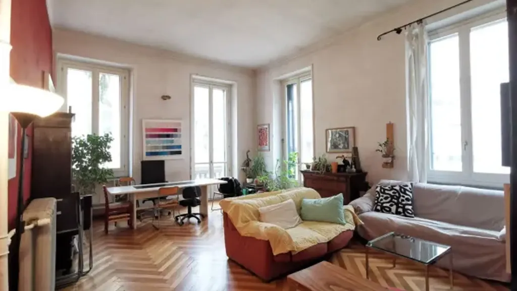 Elutuba - Spacious Apartment with Triple Exposure in Turin