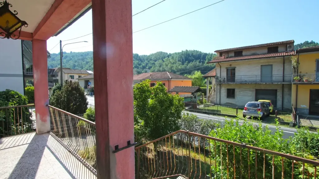 Balcon - Independent House with Roof Terrace in Fivizzano