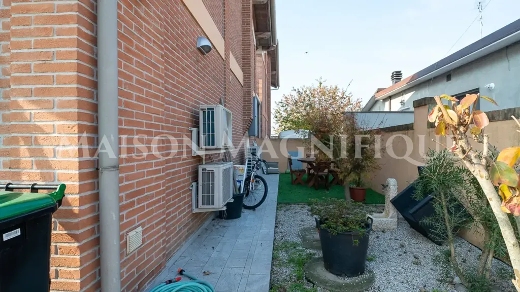 Jardin - Modern Villa with Private Garden in Lagosanto