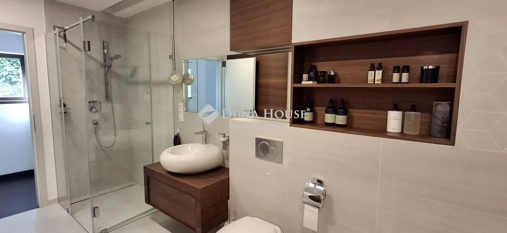 Bagni - Premium House with Mediterranean Panel in Dunaharaszti