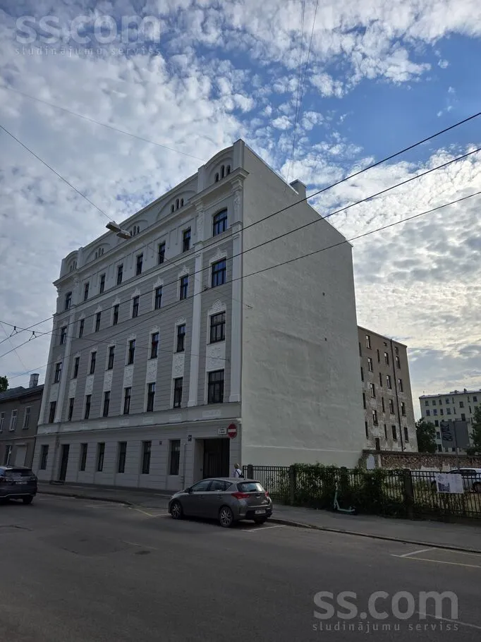 Esterno - Two-Bedroom Apartment with High Ceilings in Riga Centre