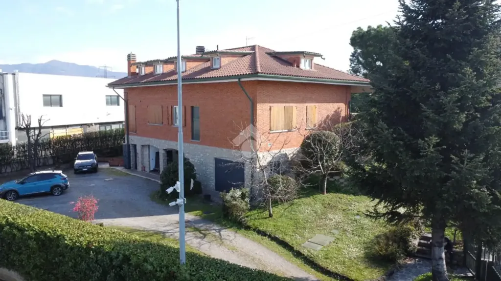 Vue aérienne - First-Floor Apartment with Private Porch in Mozzo