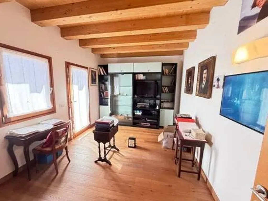 Séjour - Modern Villa with Solar Panels in Limana, Veneto