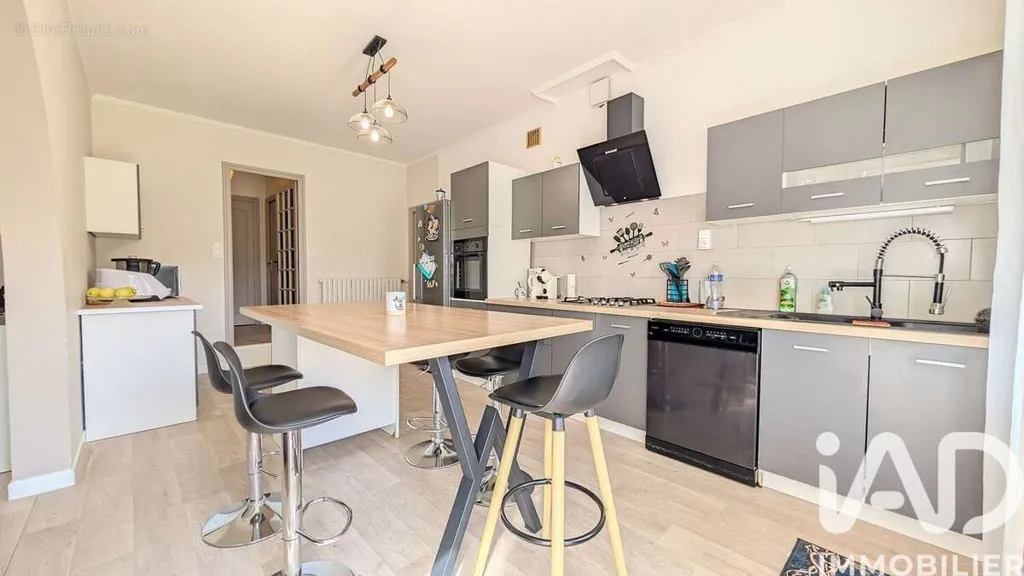 Maison 7 pièces à Radenac