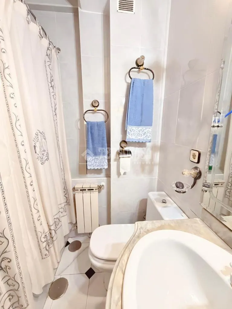 Bathrooms - Flat with Terraces in Carabanchel, Madrid