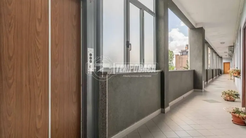 Entrée - Trilocale with Central Location in Milan