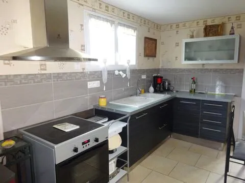 Köök - Spacious House with Garden in Cahors
