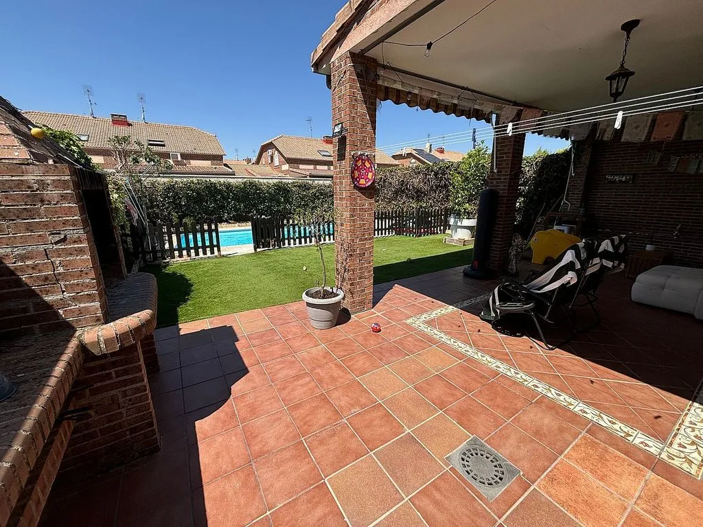 Terrasse - Pared Chalet with Pool in Belvalle