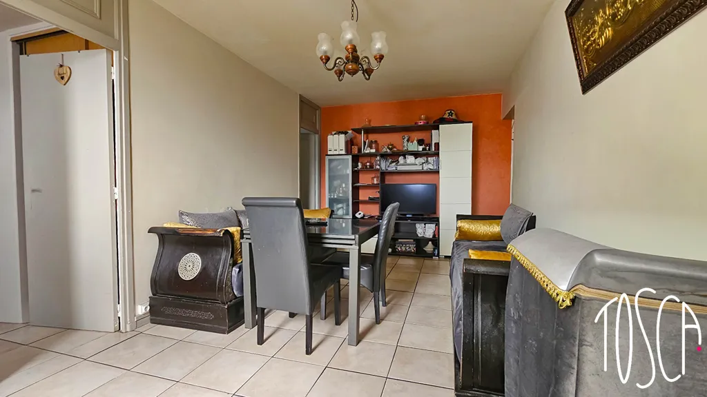 Salle à manger - Appartement 3 Pièces avec Parking à Thiais