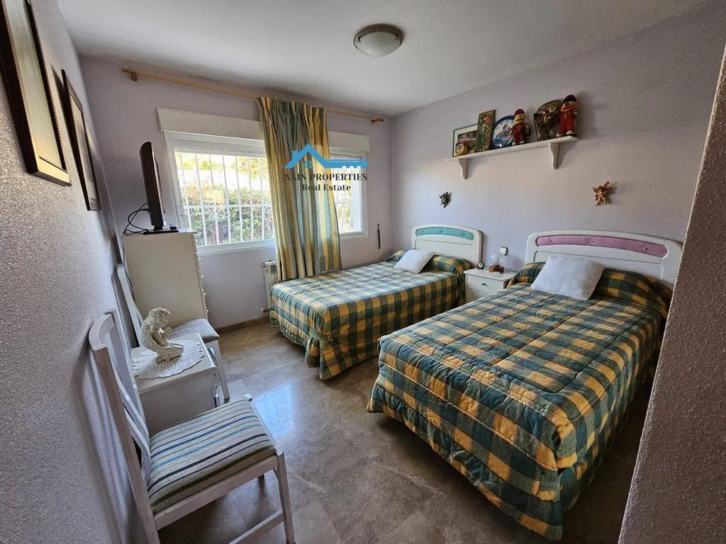 Magamistoad - Luxury Villa with Pool in Colonia Escandinavia