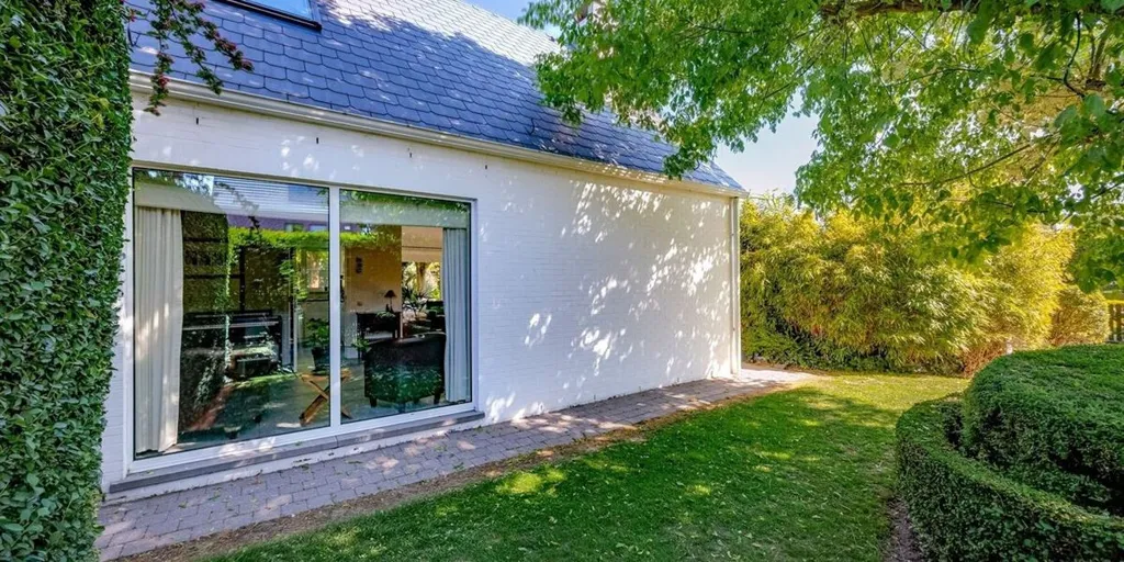 Aed - Independent Villa with Pool in Boechout