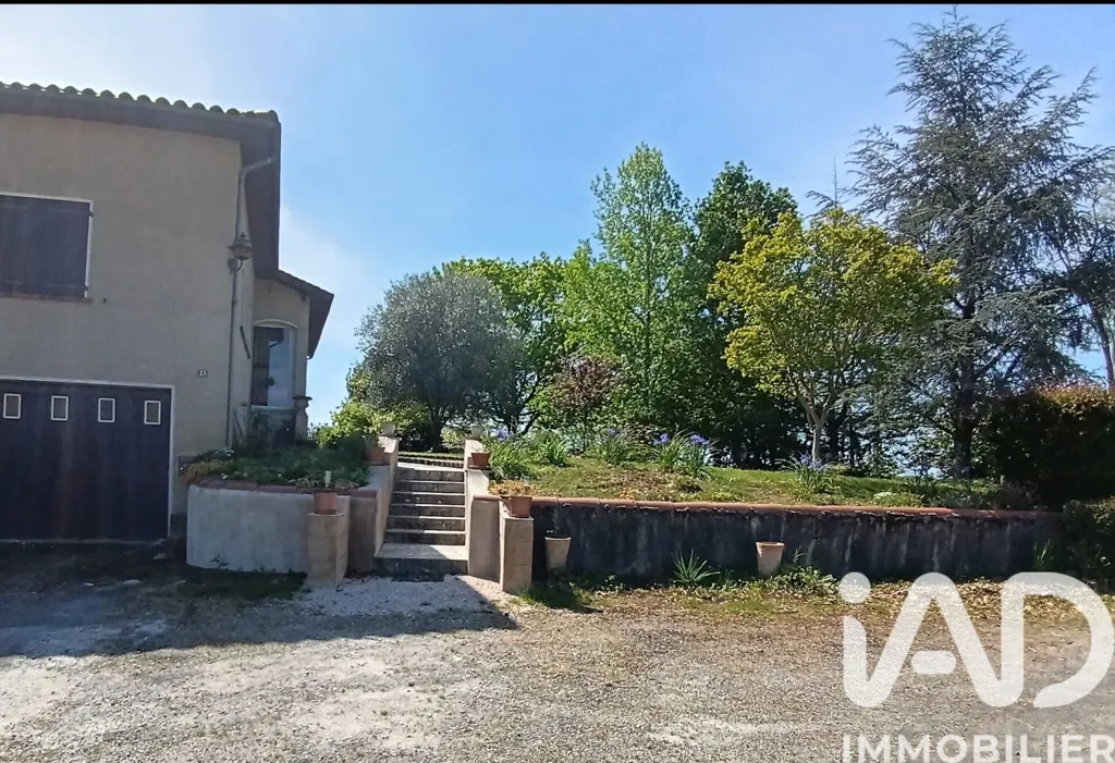 Extérieur - Maison avec Vue sur les Pyrénées à Beaumarchés