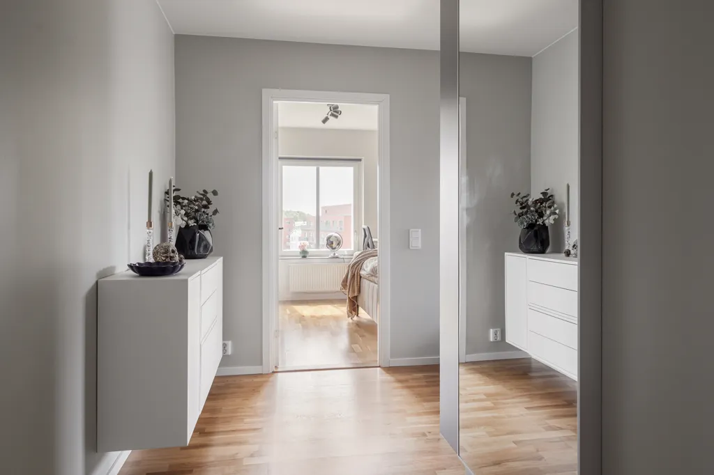 Hallway - Modern Flat with Balcony in Gothenburg