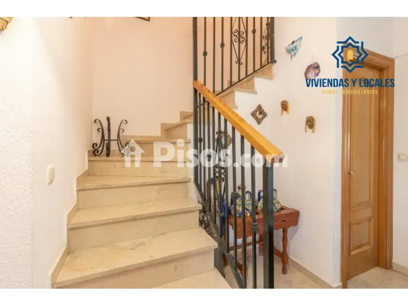 Toad - Twin-Storey House with Pool in Híjar