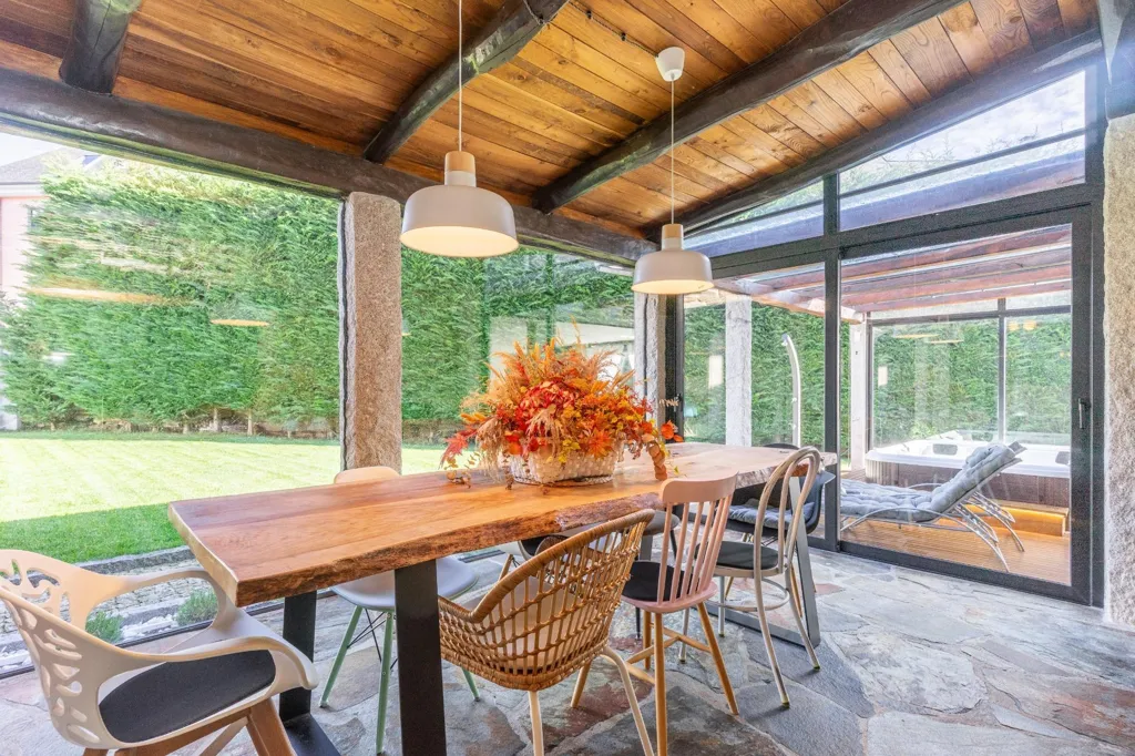 Terrasse - Restored Chalet with River Walk Access in Lugo