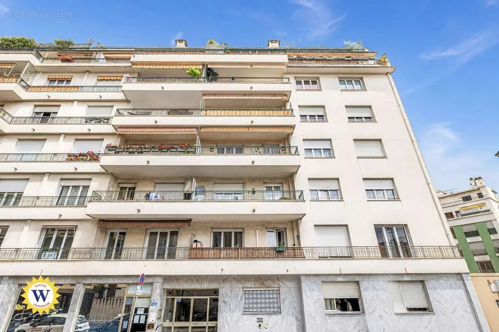 Välivaade - 2-Bedroom Apartment with Terrace in Nice