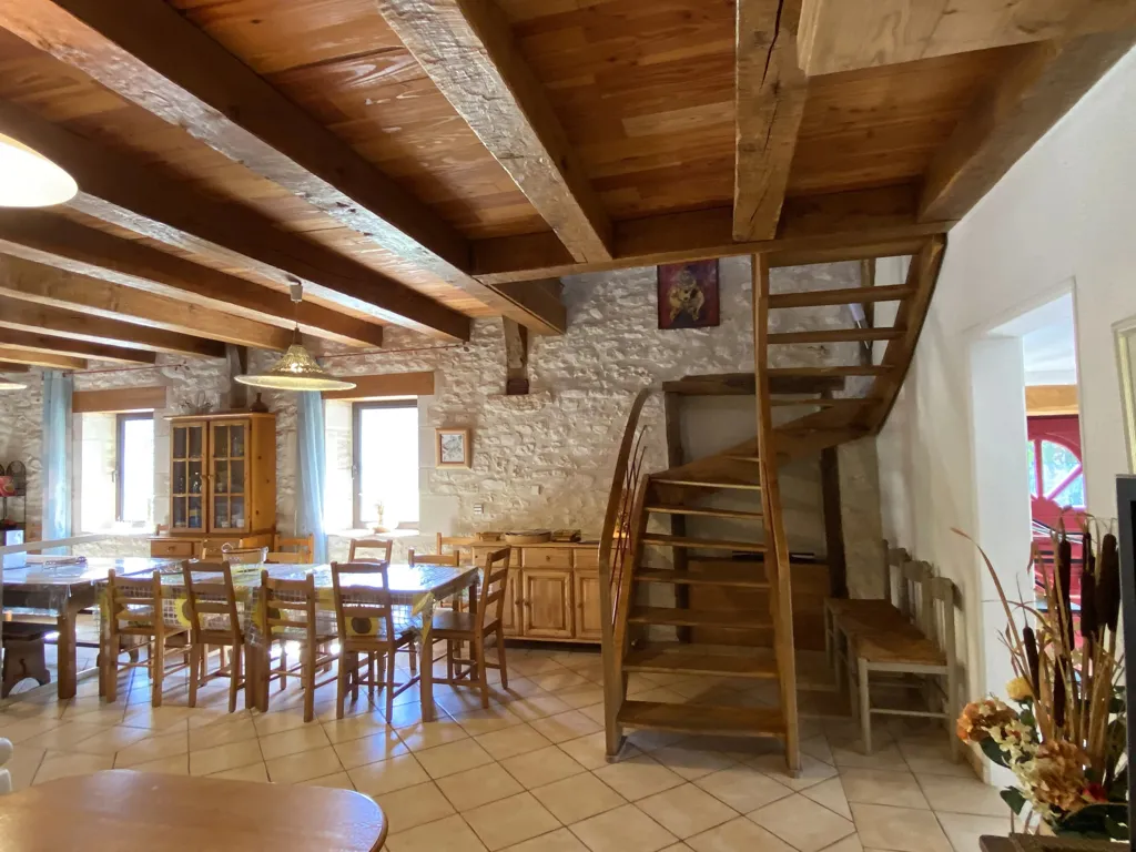 Dining Room - Authentic Stone Farmhouses in Saint-Matré