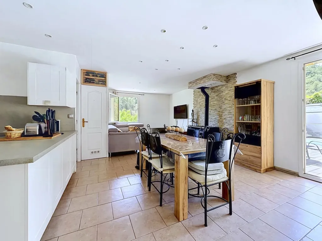 Kitchen - 5-Bedroom Villa with Pool in Levens