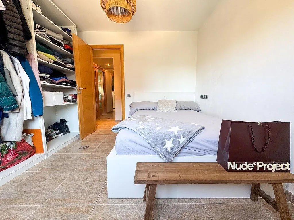 Corner Flat with Balcony in Sentmenat