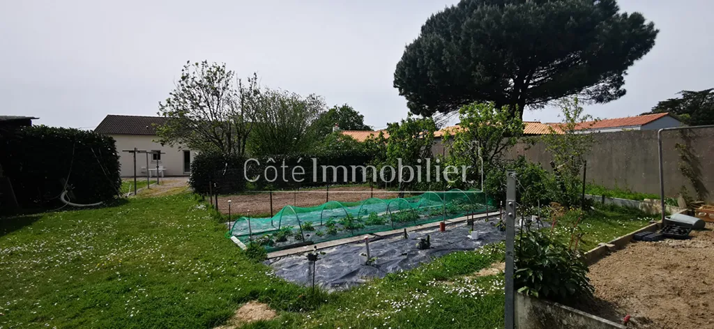 Jardin - Maison de Plain-pied avec Jardin à Saint-Michel-Campagne