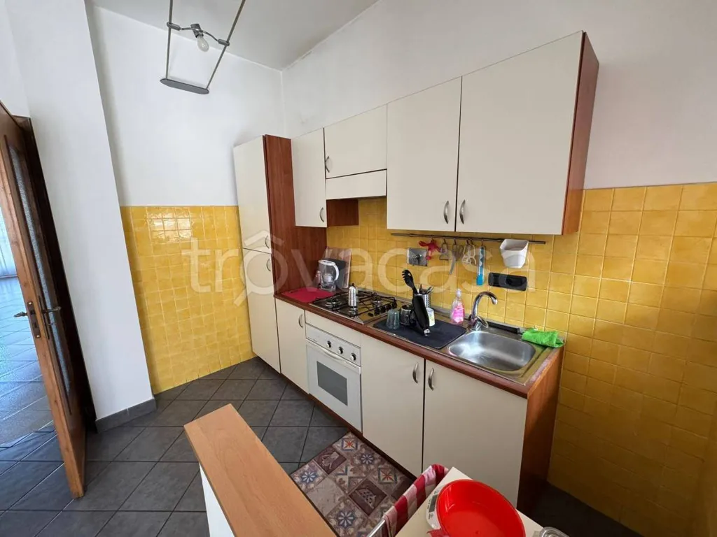 Kitchen - Bright Apartment with Balcony in Turin