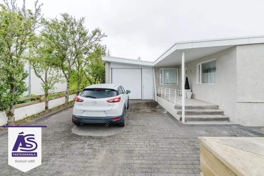Esterno - House with Garden and Pool in Hafnarfjörður