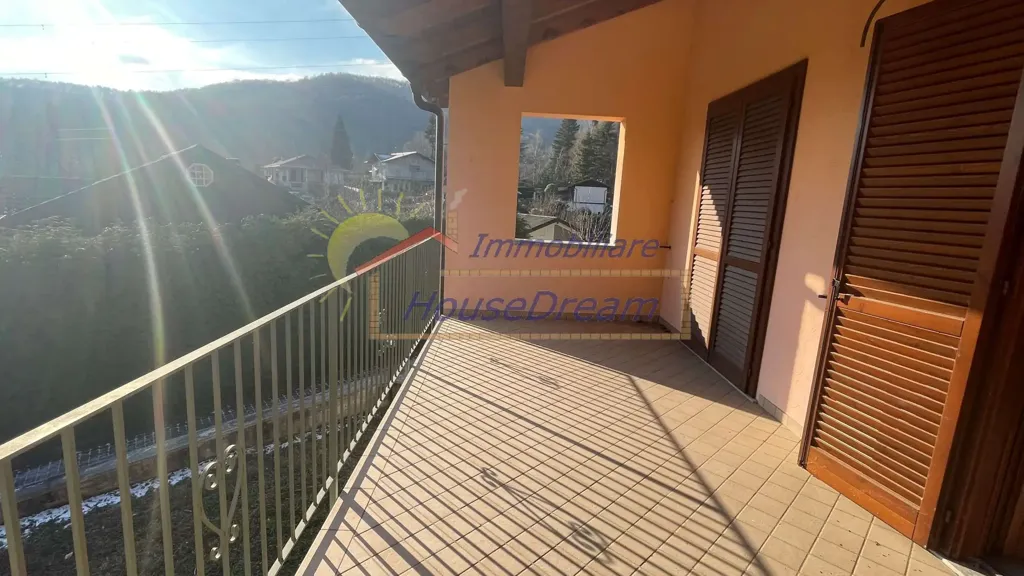 Balcon - Terraced Villa with Private Garden in Nebbiuno