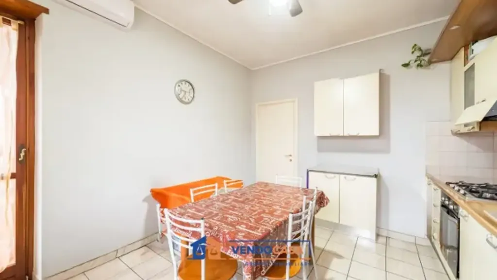 Salle à manger - Quadruplex Apartment with Balcony in Carmagnola