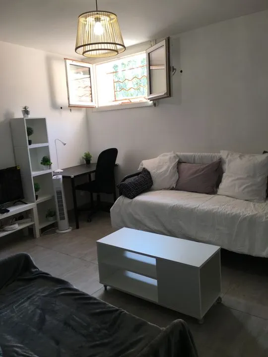Chambres - Studio Meublé à Aix-en-Provence