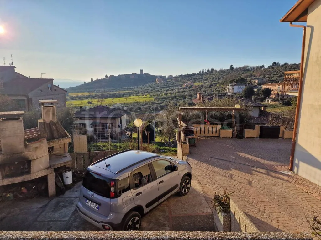 Terrasse - Villa with Lake View in Magione