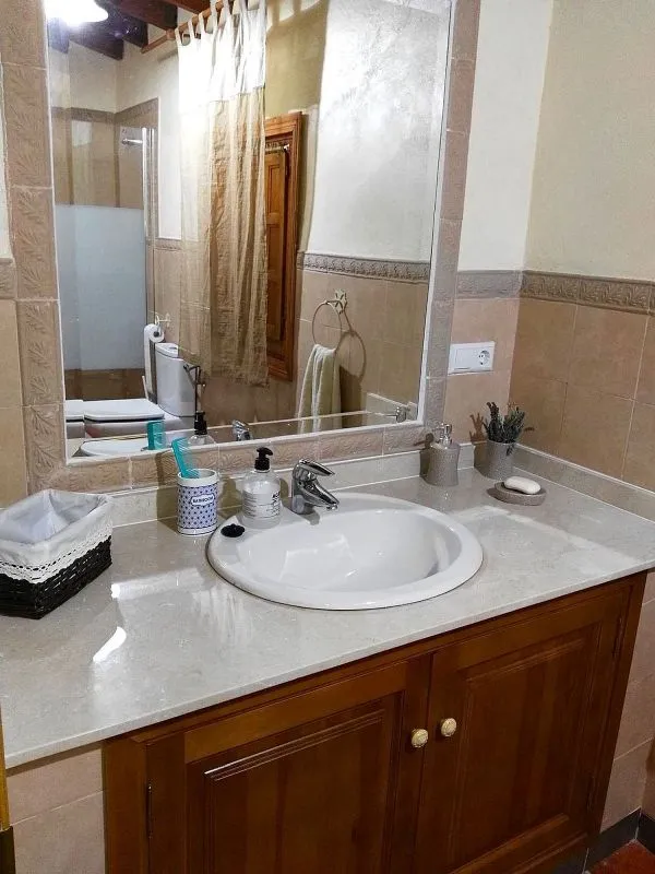 Bathrooms - Rustic Finca with Garden near Ronda