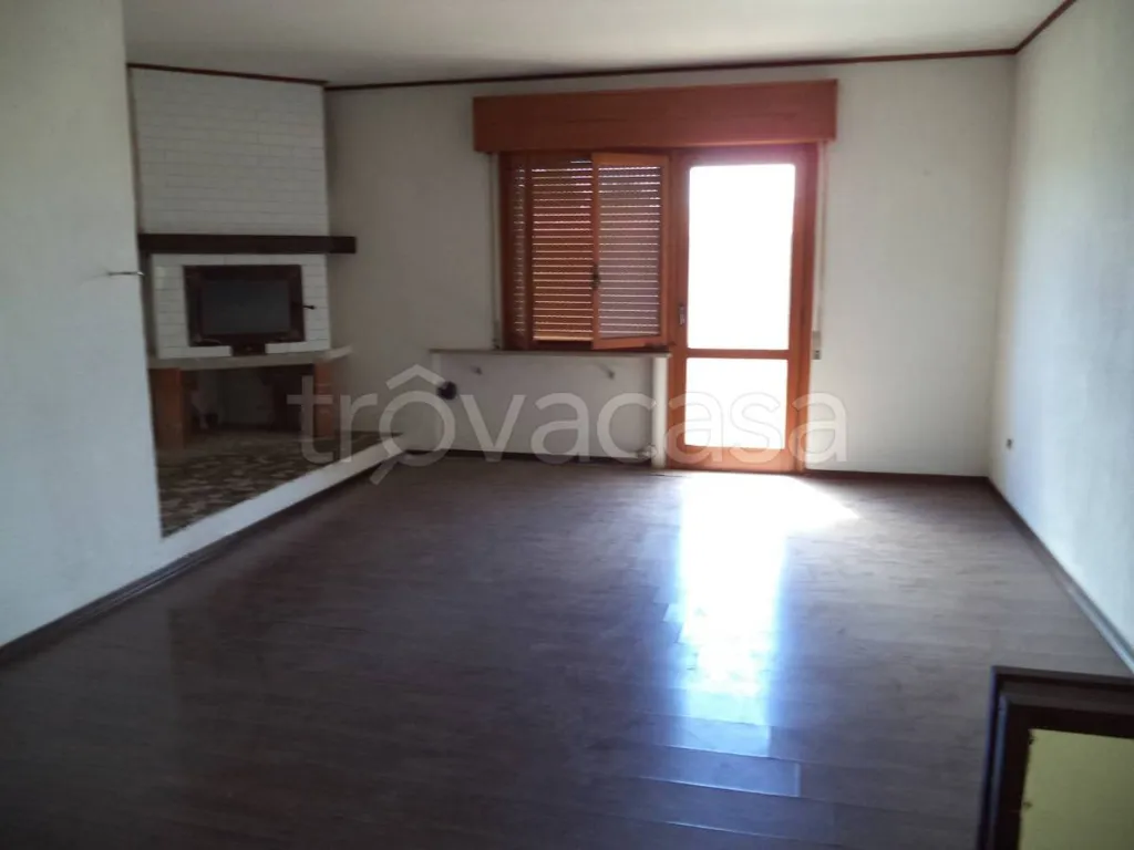 Soggiorno - Spacious Villa with Garden in Carlino