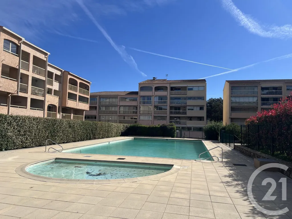 Piscine - Appartement avec Garage et Loggia à Sainte-Maxime