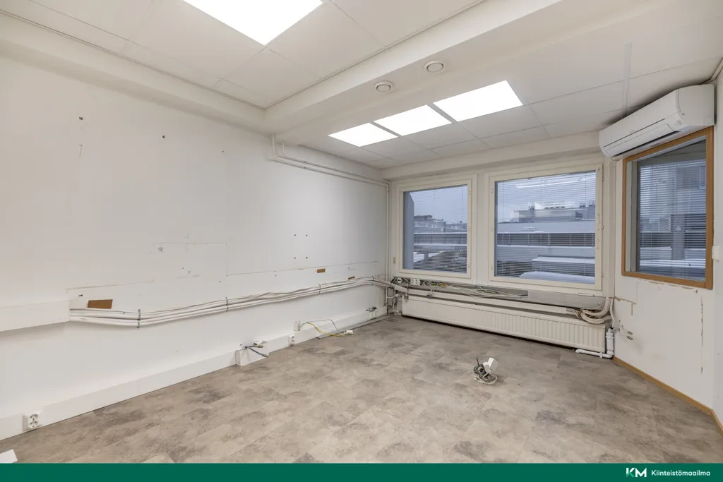 Bureau - Commercial Space with Office Potential in Mikkeli