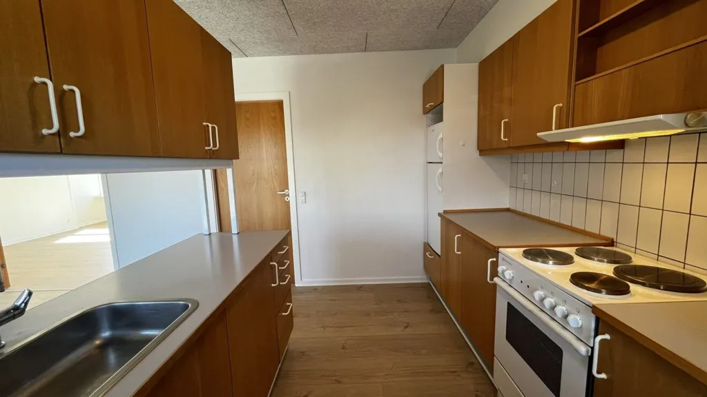 Cuisine - Modern Flat with Balcony in Kjellerup
