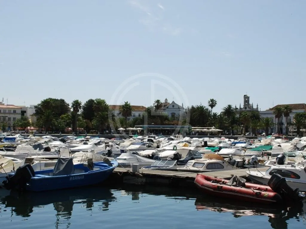 3-Bedroom Semidetached House in Faro Centre