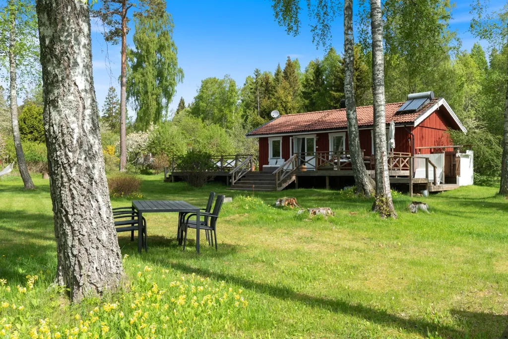 Giardino - Well-Maintained Cottage with Garden in Runmarö