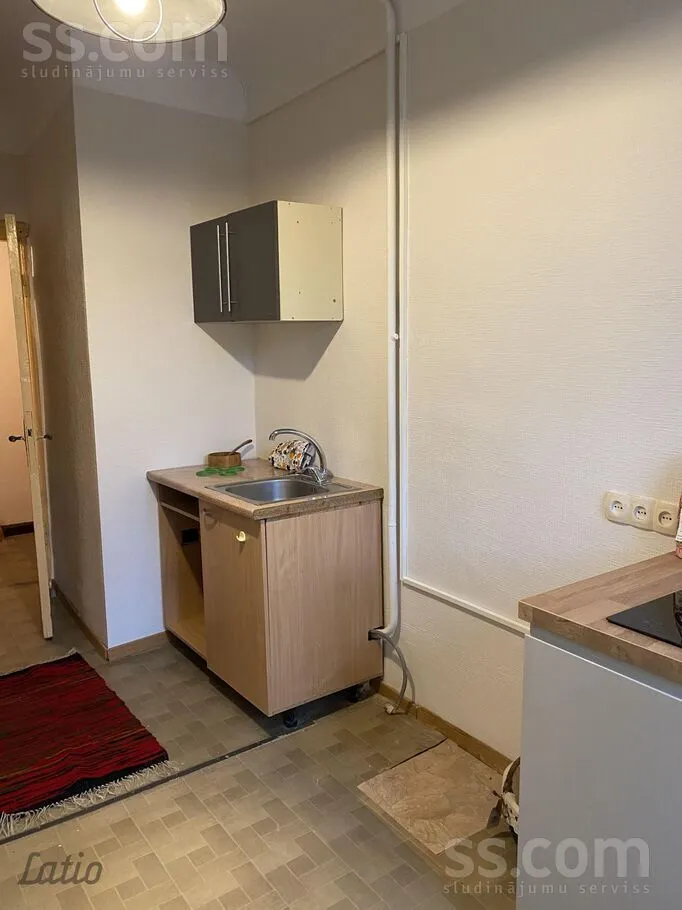 Köök - 1-Bedroom Flat with Green Courtyard in Grīziņkalns