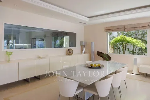 Salle à manger - Villa Contemporaine avec Vue Mer au Cannet