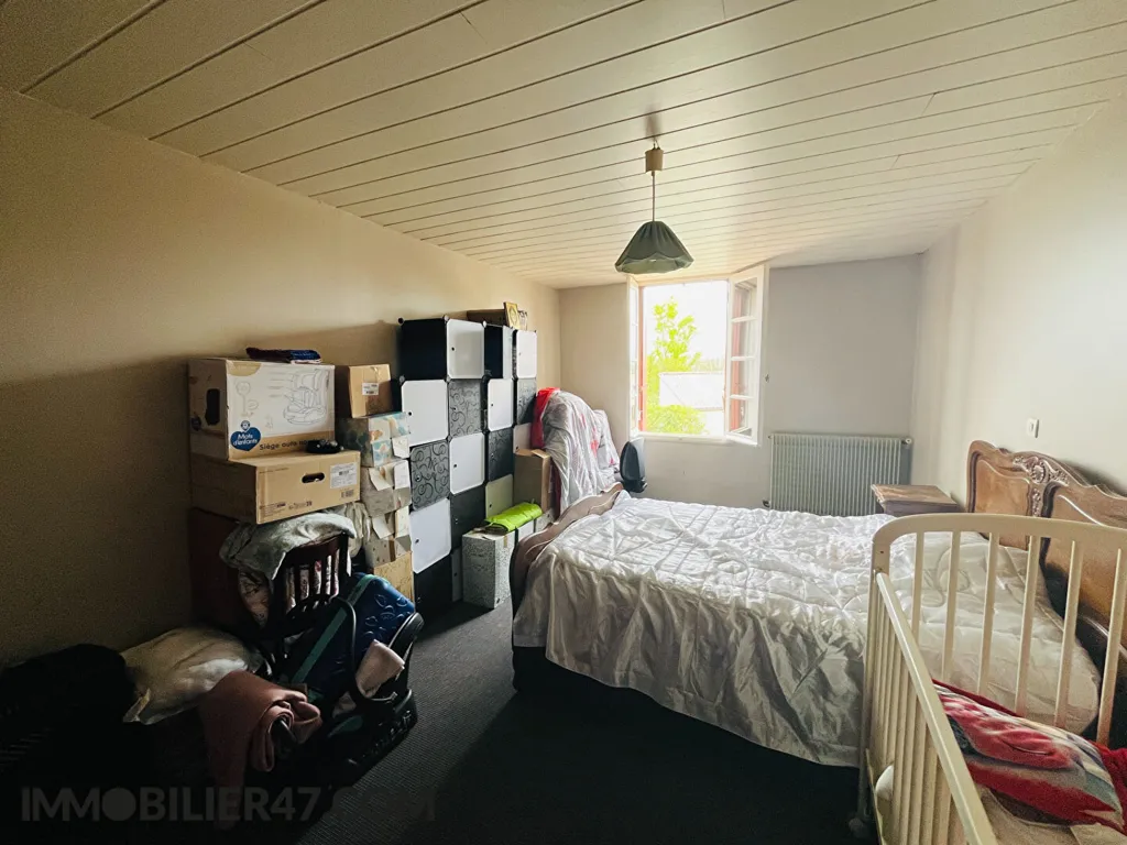 Chambres - Maison Mitoyenne avec Garage près de Tombeboeuf