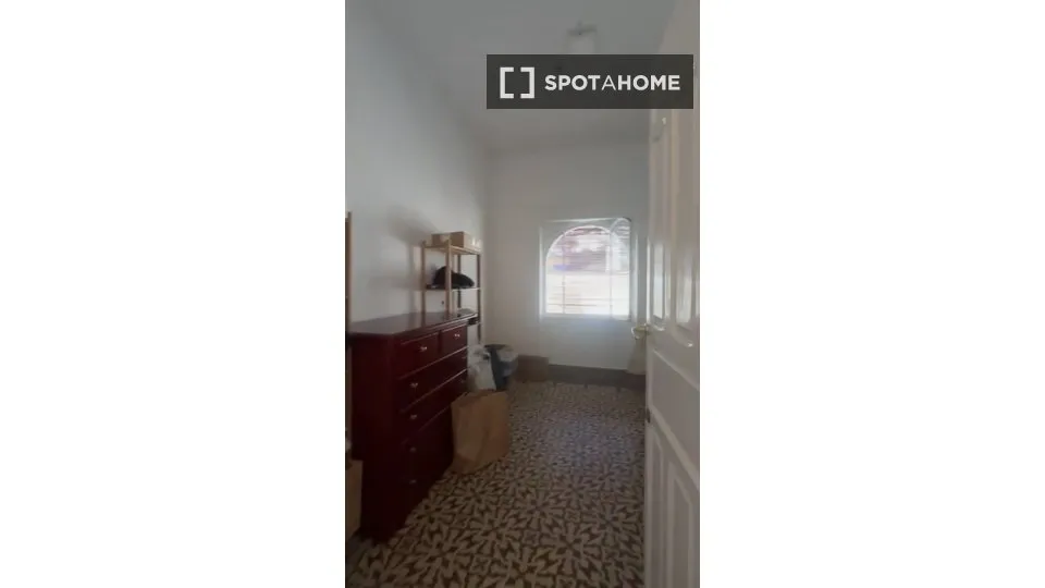 Magamistoad - Shared Room with Terrace in Triana, Seville