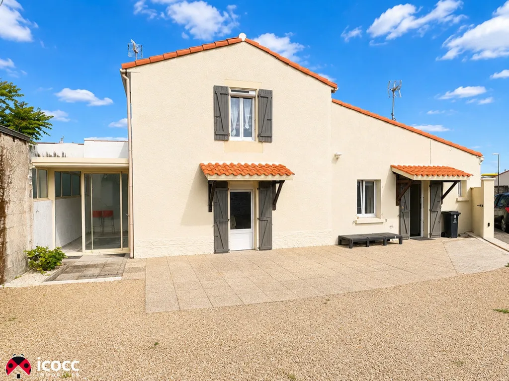 Extérieur - Maison de Ville avec Cour à Luçon