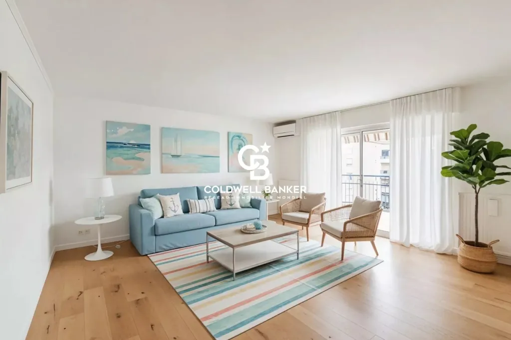 Séjour - Appartement T3 avec Terrasse au Centre de Saint-Raphaël