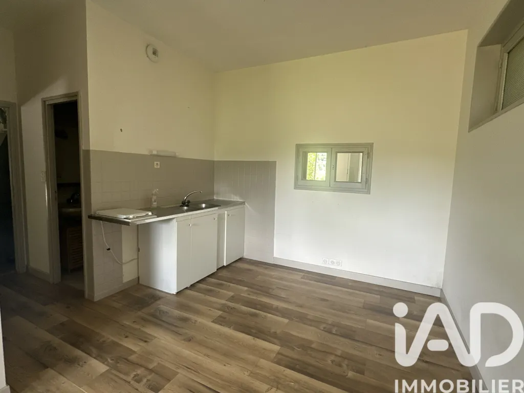 Cuisine - Maison avec Vue Dominante sur Largentière