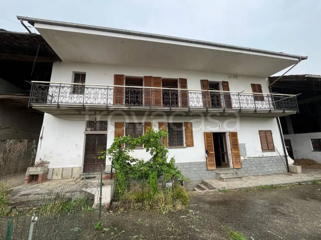 Extérieur - Cascina with Farmhouse Features in Barge
