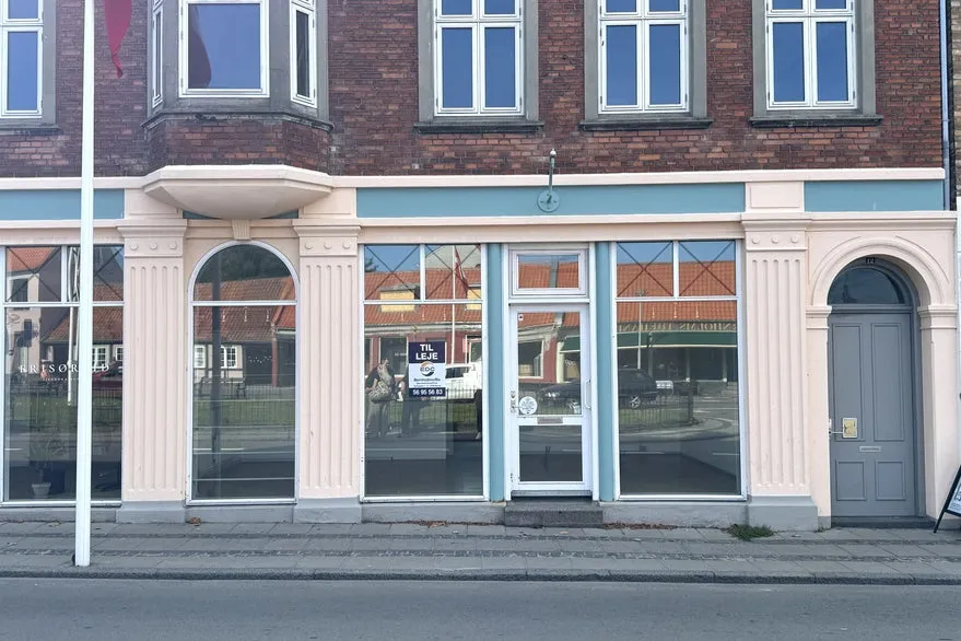 Extérieur - Central Retail Unit on Lille Torv, Rønne