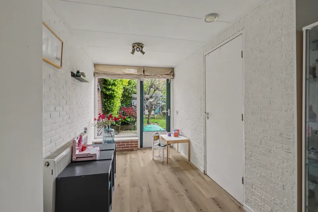 Hallway - Two-Storey House with Garden in Almelo